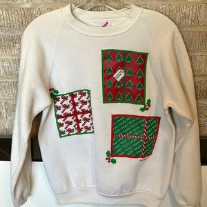 Jerzees,  Christmas sweatshirt, M, cotton/polyester, 🎁 🎁🎁, on front